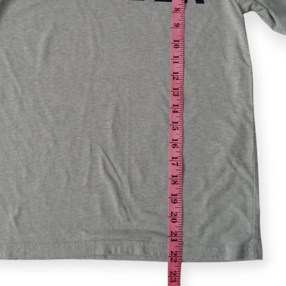 TOMMY HILFIGER YOUTH BOYS' SHORT SLEEVE LOGO T-SHIRT. SIZE M (12-14).GRAY - Picture 4 of 8